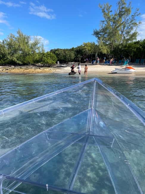 The Clear Boat Experience Bahamas drinks and snacks included - Starting near Nassau’s cruise port